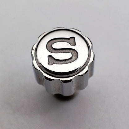 Akcesora tenilo de krono de neoksidebla ŝtalo por horloĝo 7S26/NH35/NH36/NH35a/NH36a/NE15/4R35/4R36/6R15-movado por horloĝo SKX007/SKX009