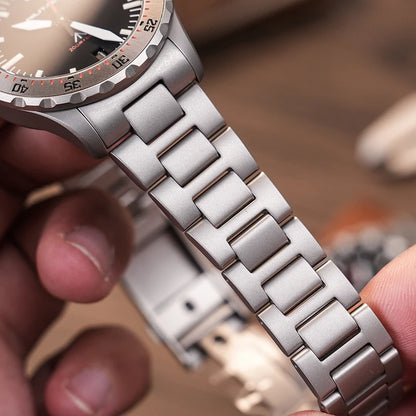 Militado ML16 Kvarca Horloĝo VH31 Movado 39mm Vintage Horloĝoj Safira Kristalo 20Bar Akvorezista Lumplena Luksa Vira Horloĝo