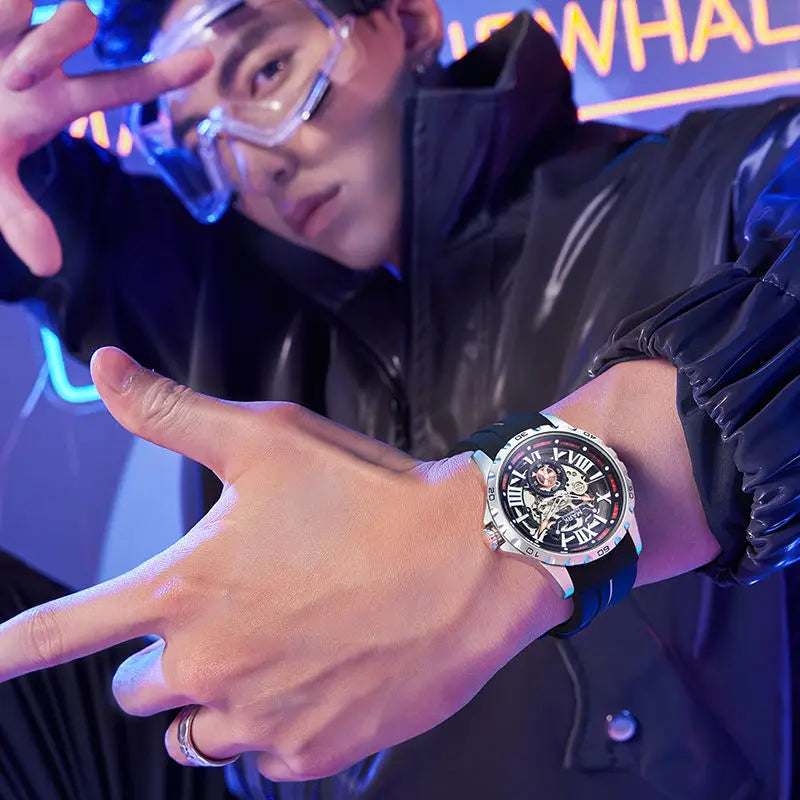 Aŭtomata Mekanika Vira Horloĝo Altkvalita Skeleta Turbilono Akvorezista Kaŭĉuka Rimeno