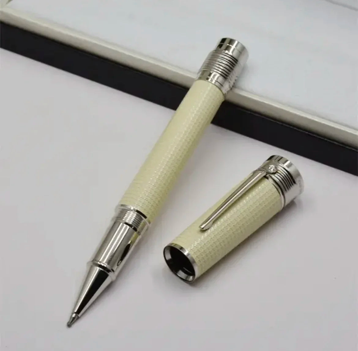 Hot John Kennedy JFK Carbon Fiber MB Gifts Fountain Pens Rollerball Ballpoint Pen Dark Blue Writing Stationery Gifts Fountain