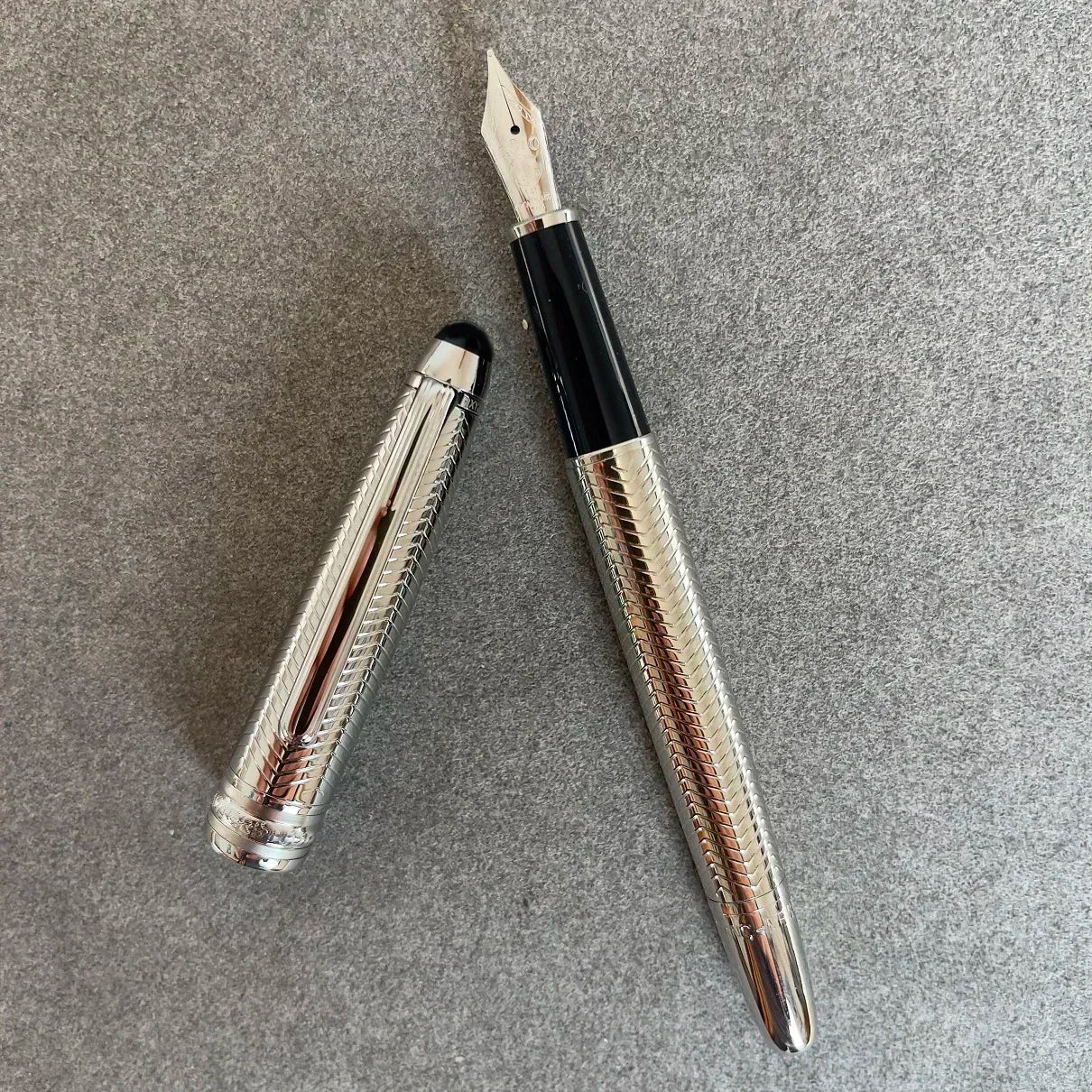 2025 Luxury Metal MB Ballpoint Pen 163 Rollerball Fountain Pen for Writing Gift Pens