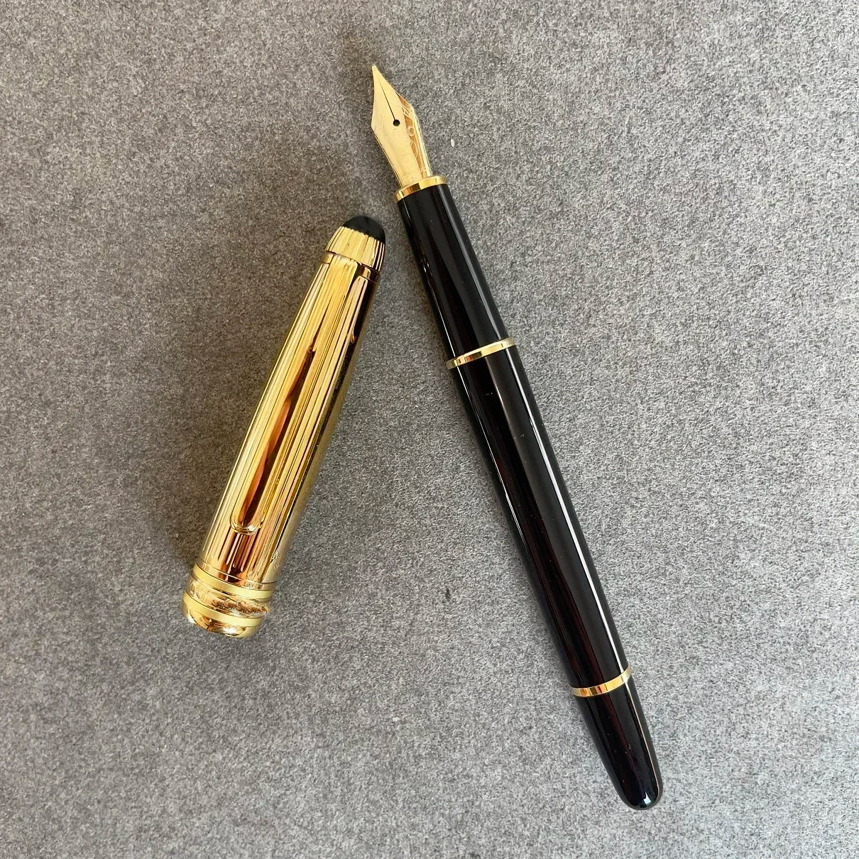 2025 Luxury Metal MB Ballpoint Pen 163 Rollerball Fountain Pen for Writing Gift Pens