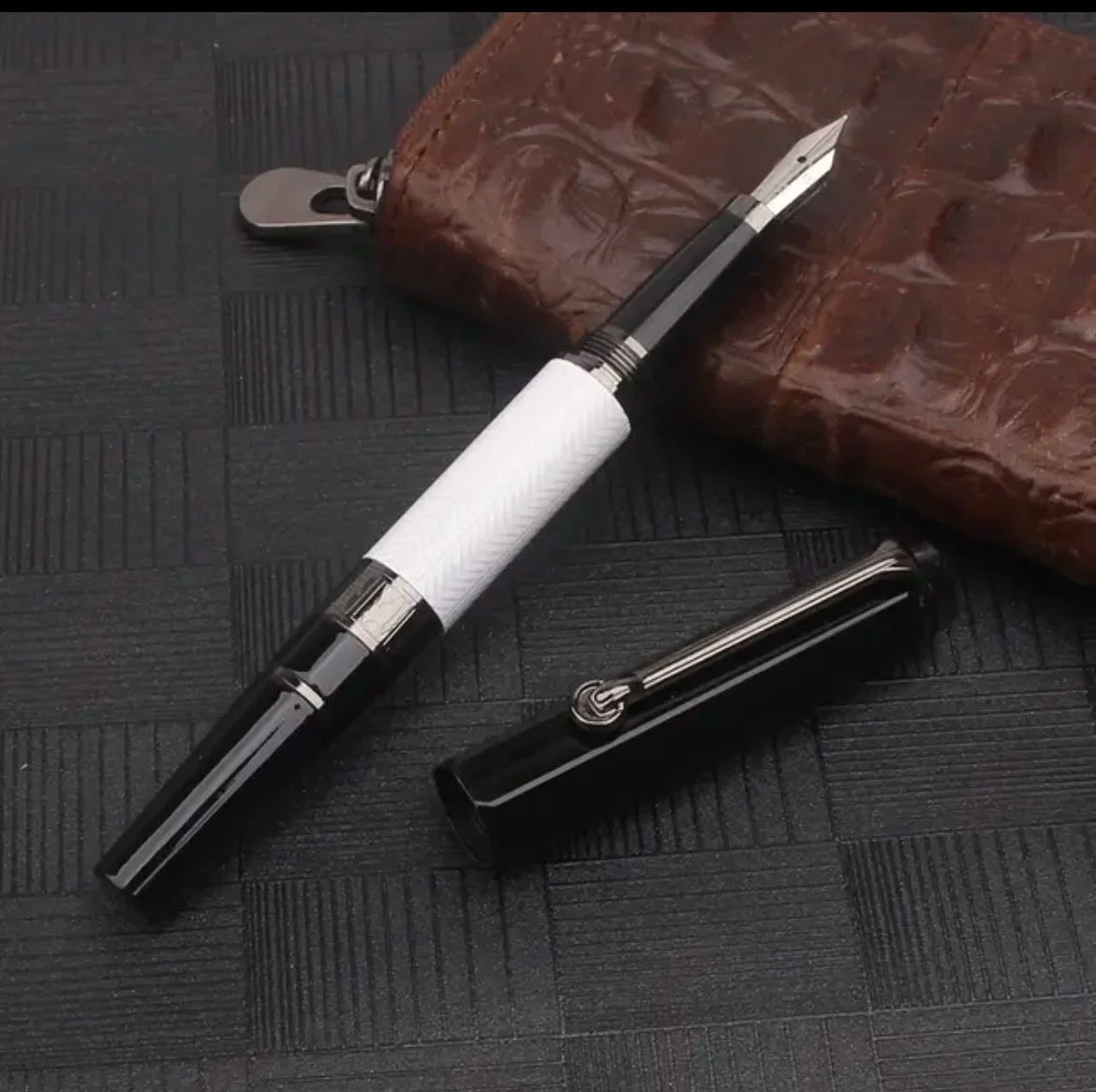 2025 Monte Granda Verkisto William Shakespeare Plumplumo MB Globkrajonoj Rulpremilo Sen Skatolo